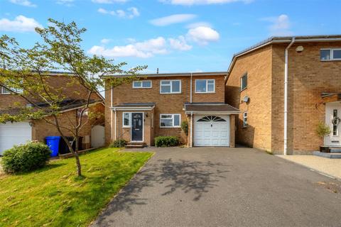 3 bedroom detached house for sale, Everard Glade, Bradway, Sheffield