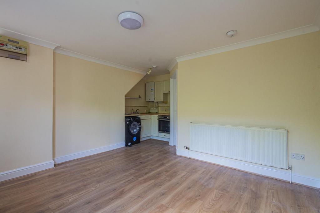 6 St. Canna Close-1.jpg