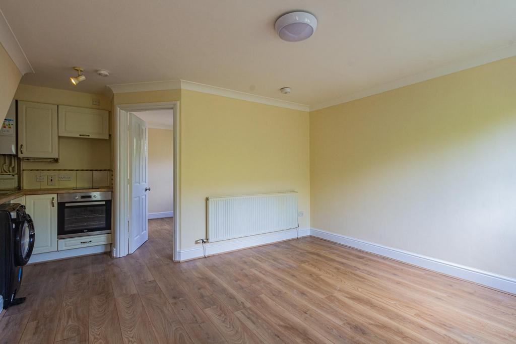 6 St. Canna Close-2.jpg