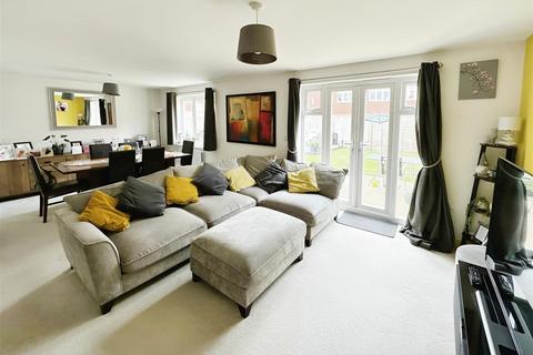 3 Shield Way, Bidford On Avon, Alcester, B50 4HA