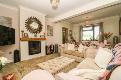 3 bedroom semi-detached house for sale, Powers Hall End, Witham