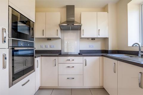 2 bedroom flat for sale, Harvard Place, Springfield Close, Stratford-Upon-Avon