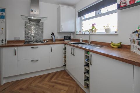 4 bedroom end of terrace house for sale, Copeman Road, Hutton, Brentwood