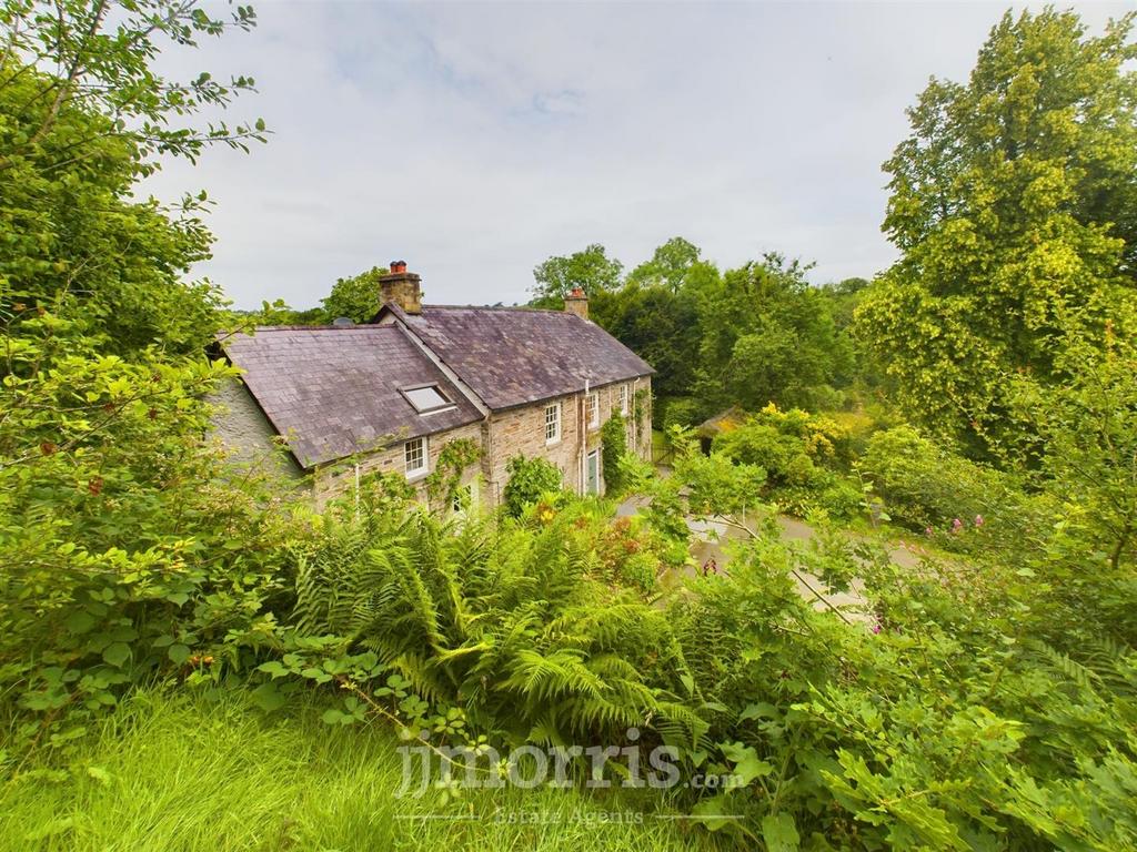 CAM03686 G0-PR0118-STILL074.jpg
