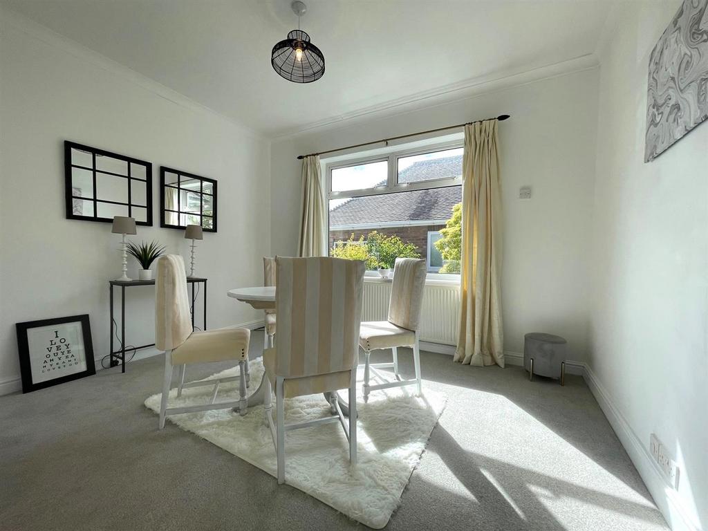 Dining Room.jpg