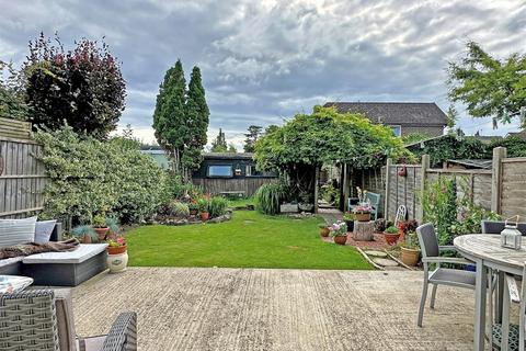 3 bedroom semi-detached house for sale, Nutfield Road, Merstham, Redhill