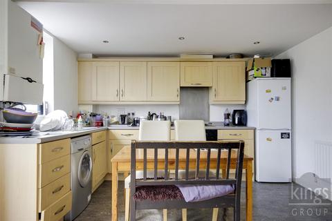 2 bedroom flat for sale, Gareth Drive, Edmonton, N9