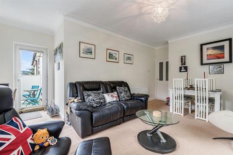 2 bedroom apartment for sale, Bolling Road, Ilkley LS29