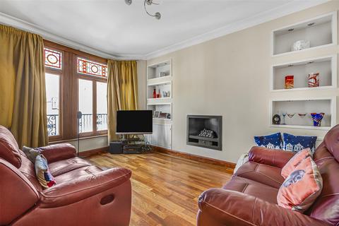 3 bedroom flat for sale, Norroy Road, Putney