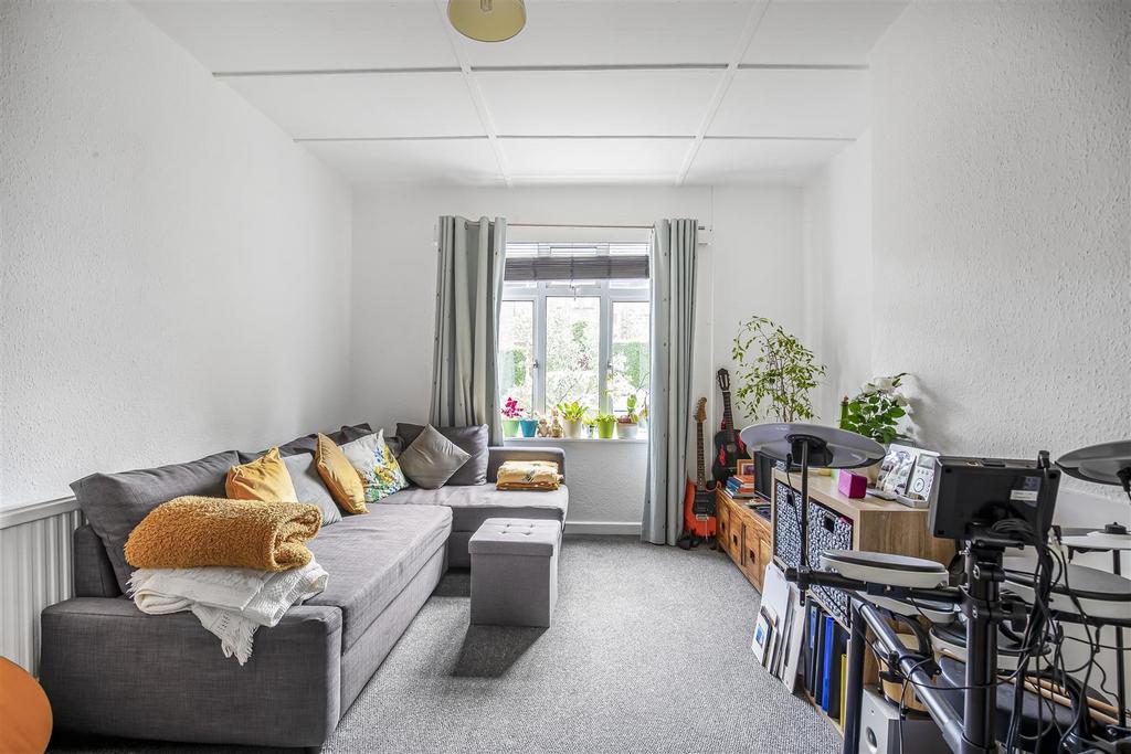 James Anderson-26 huntingfield road-sw15 5he  14 .