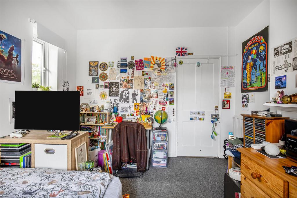 James Anderson-26 huntingfield road-sw15 5he  12 .