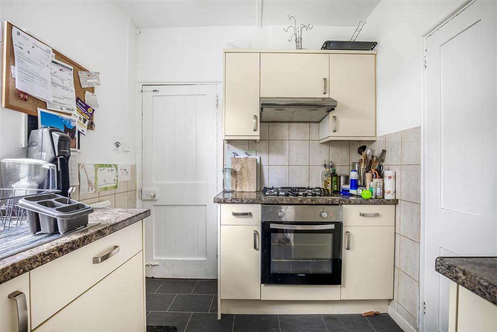 James Anderson-26 huntingfield road-sw15 5he  18 .
