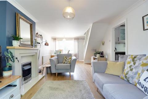 25 Dalesway, Kirk Ella, Hull, HU10 7NE