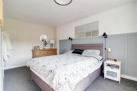 25 Dalesway, Kirk Ella, Hull, HU10 7NE
