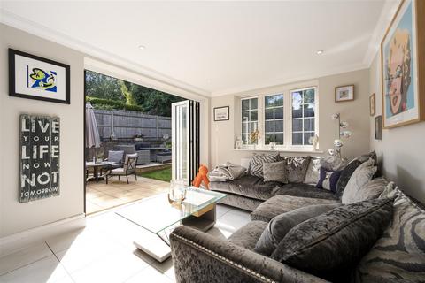 4 bedroom detached house for sale, Azor Close, Epsom Downs