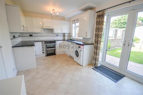 3 bedroom detached house for sale, Mosborough Hall Drive, Halfway, Sheffield, S20