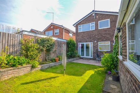 3 bedroom detached house for sale, Mosborough Hall Drive, Halfway, Sheffield, S20