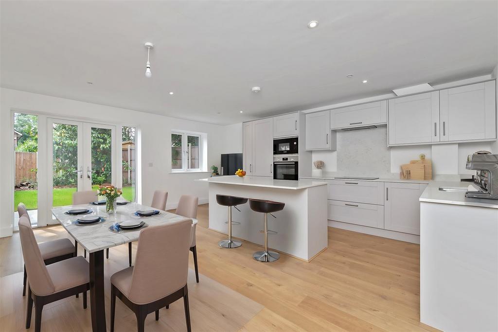 4 Oakview Gardens-13 - Kitchen - Standard - 14.jpg