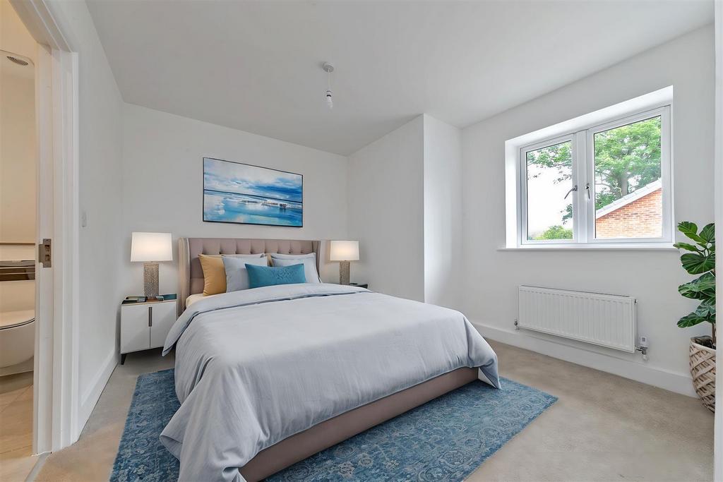 4 Oakview Gardens-24 - Bedroom - Standard - 0.jpg
