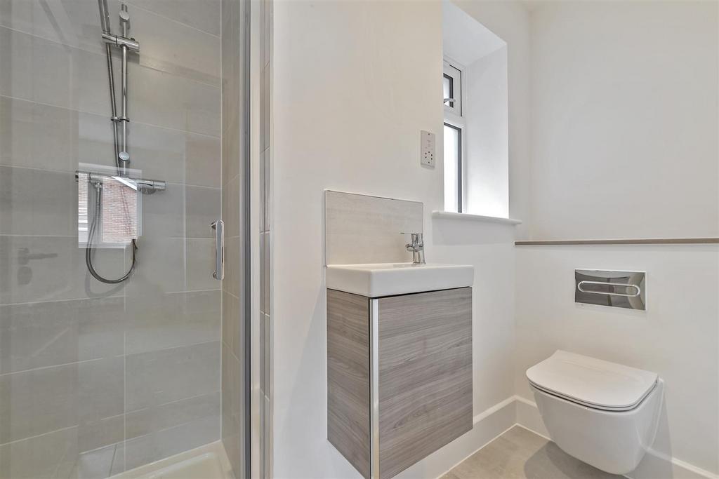 4 Oakview Gardens-26.jpg