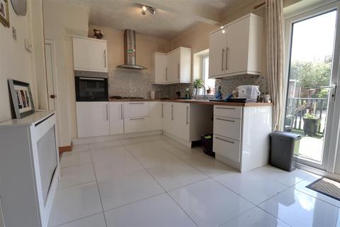 3 bedroom semi-detached house for sale, Hargrave Avenue, Crewe