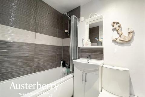 17 Blandford Close, Longton, Stoke-on-trent, ST3 1ES