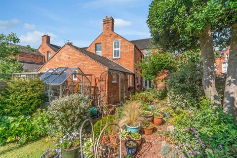 5 bedroom end of terrace house for sale, Albany Road, Stratford-Upon-Avon CV37