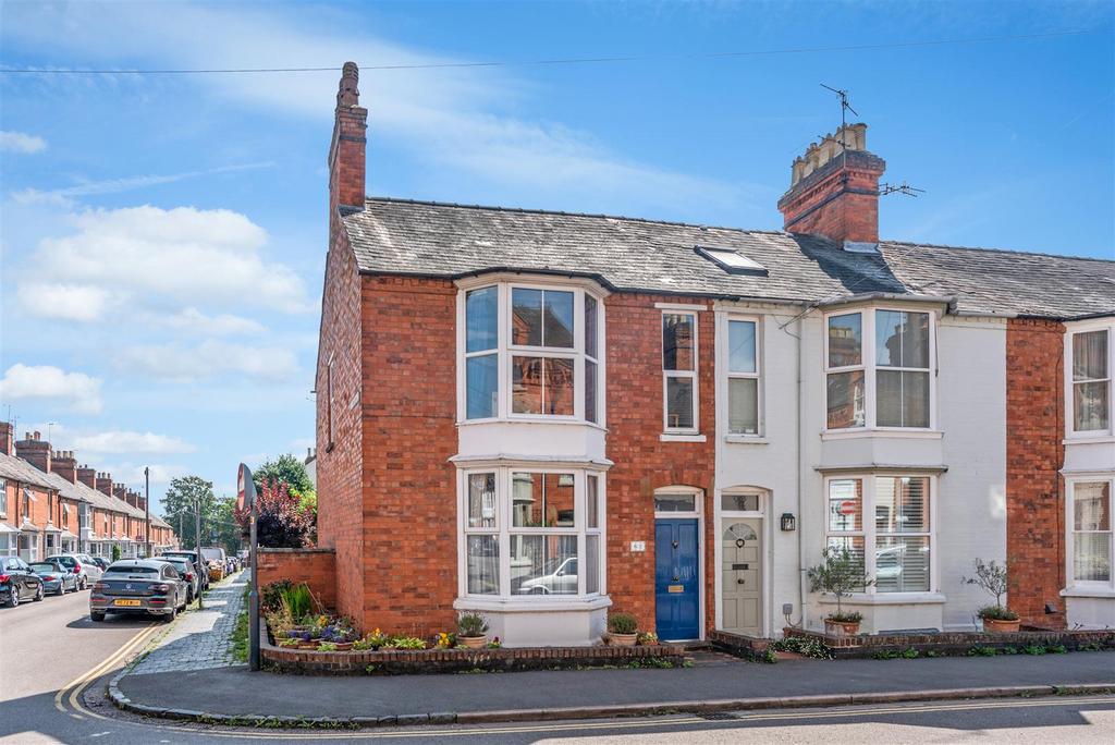Albany Road, Stratford-Upon-Avon CV37 5 bed end of terrace house for