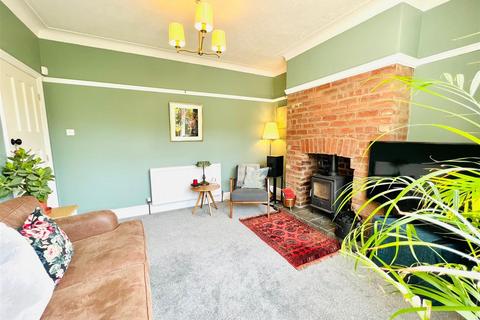 32 Brooklands Crescent, Sheffield, S10 4GE