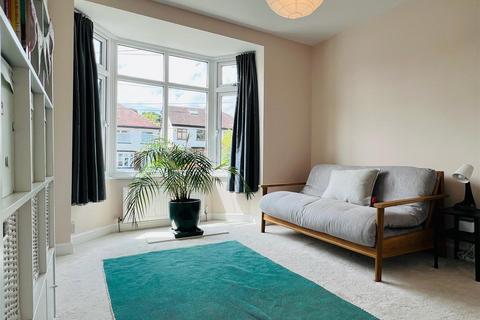 32 Brooklands Crescent, Sheffield, S10 4GE