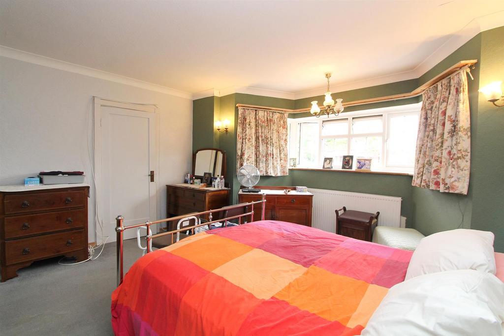 Bed 1b.jpg
