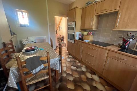 3 bedroom semi-detached house for sale, New Road, Llanelli