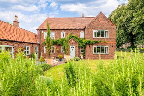 6 bedroom house for sale, High Street, Newton-On-Trent, Lincoln