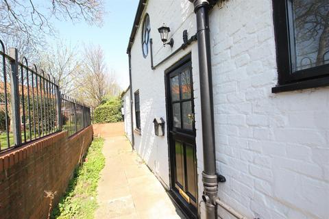 1 bedroom house for sale, Railway Street, Beverley