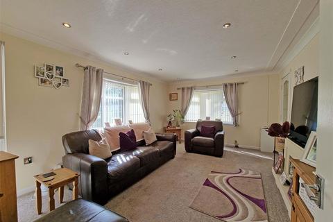 2 bedroom park home for sale, Juggins Lane, Earlswood, Solihull