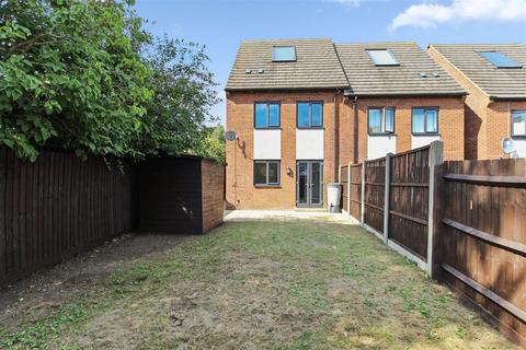 3 bedroom semi-detached house to rent, Mars Drive, Wellingborough