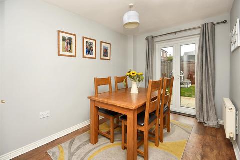 3 bedroom semi-detached house for sale, Pheasant Way, Gillingham