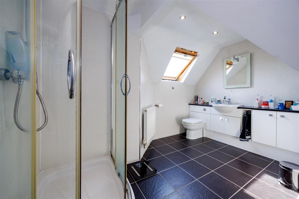 Bathroom 2 1 N9 A5459-Enhanced-NR.jpg