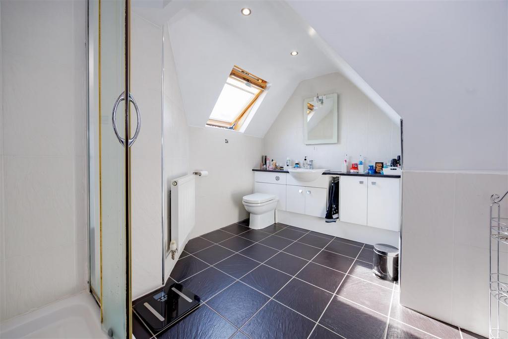 Bathroom 2.1 1 N9 A5460-Enhanced-NR.jpg