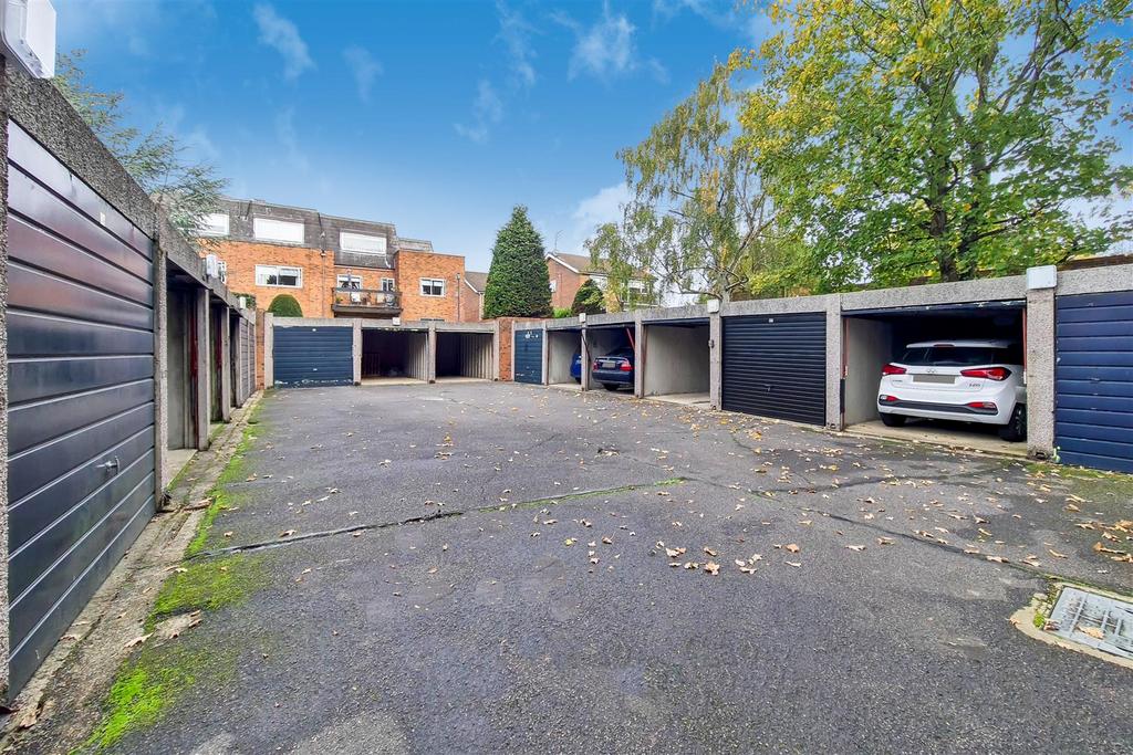 Garage: