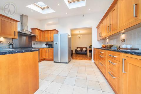 4 bedroom terraced house for sale, North Gardens, Colliers Wood SW19