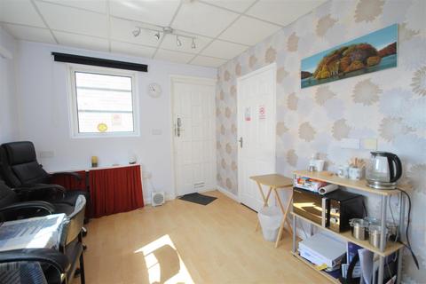 Property to rent, Assembly Street, Normanton