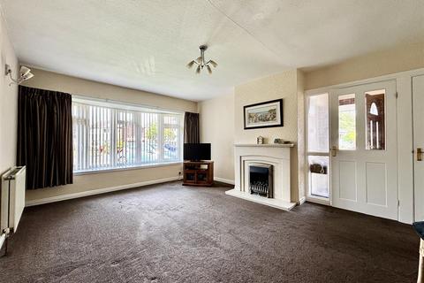 2 bedroom semi-detached bungalow for sale, Purbeck Grove, Garforth, Leeds