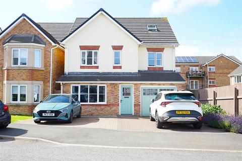 5 bedroom detached house for sale, Sherborne Avenue, Barrow-In-Furness