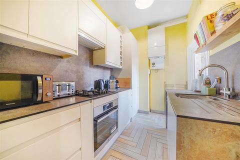 2 bedroom flat for sale, Litchfield Gardens, Willesden