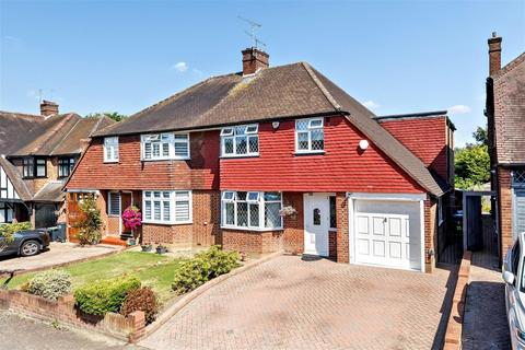 4 bedroom semi-detached house for sale, Coolgardie Avenue, Chigwell