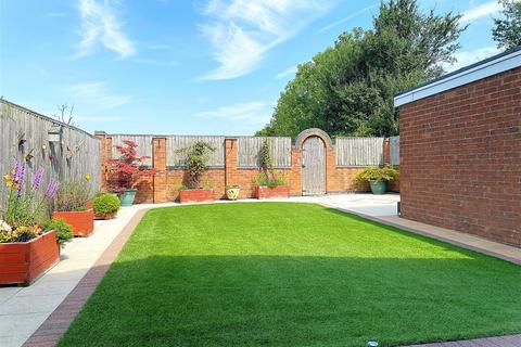 3 bedroom detached house for sale, Harrowgate Drive, Birstall