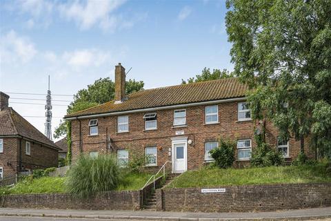 3 bedroom flat for sale, Southdown Court,Southdown Road Newhaven East Sussex