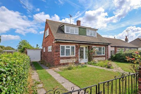 3 bedroom detached bungalow for sale, Foxgrove Road, Whitstable