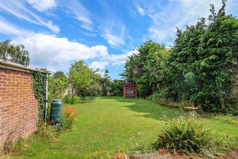 3 bedroom detached bungalow for sale, Foxgrove Road, Whitstable